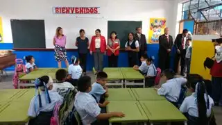 Inicio del año escolar: vicepresidenta Aráoz recorrió instalaciones de colegio en Collique