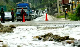 Huaicos e inundaciones continúan azotando diversas zonas del país