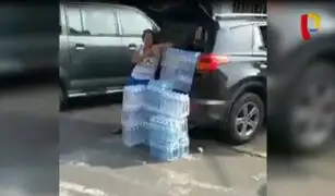Sujetos inescrupulosos venden agua en las calles