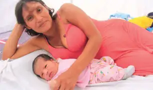 Mujer da a luz en plena zona de emergencia en Trujillo