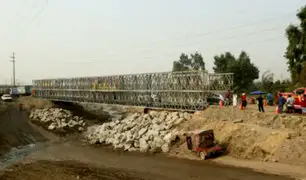 Ministro de Transportes inspeccionó instalación de puente Bailey en Chosica