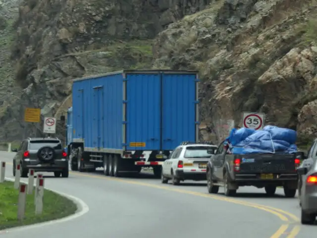Carretera Central: se reanuda tránsito vehicular en km 71