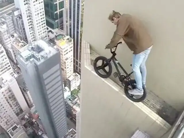Joven ruso realiza peligrosas acrobacias sobre un rascacielos en Dubái