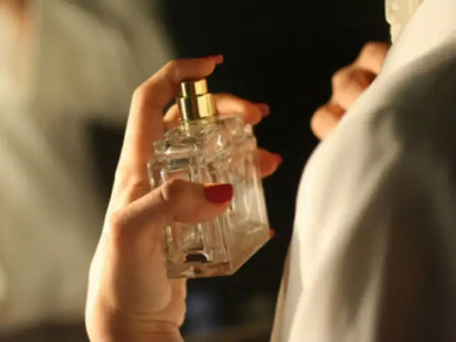 ¿Dónde tienes que echarte un perfume para oler bien todo el día?