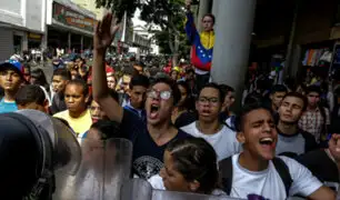 Venezuela: estudiantes protestan por autogolpe de Maduro