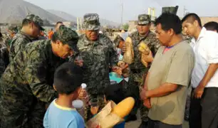 Ejército lleva ayuda y alegría a familias de Carapongo