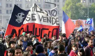 Chile: miles de estudiantes marchan contra reforma universitaria
