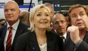 Francia: Marine Le Pen arremete contra su contendor Emmanuel Macron