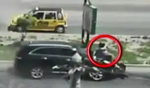 Camioneta arrastra a motociclista tras embestirlo en Chimbote