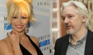 Pamela Anderson pide asilo para  Julian Assange