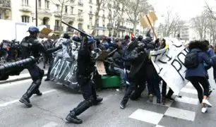 Francia: violentas protestas contra candidatos presidenciales