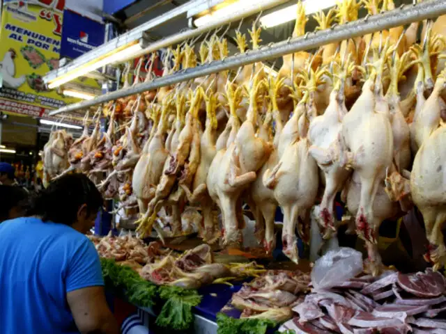 Precio del pollo registra una subida de 42% en mercado mayorista