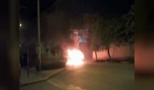Breña: vecinos alarmados por incendio y explosión de vehículo