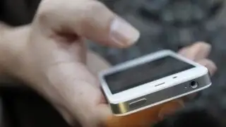 Arequipa: enamorado robó celular a su pareja para leer sus mensajes de texto