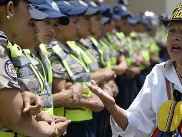 Venezuela: mujeres marchan pidiendo el cese de la represión policial