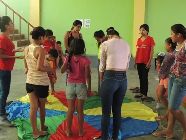 Dictan talleres socioemocionales para niños afectados por huaicos e inundaciones