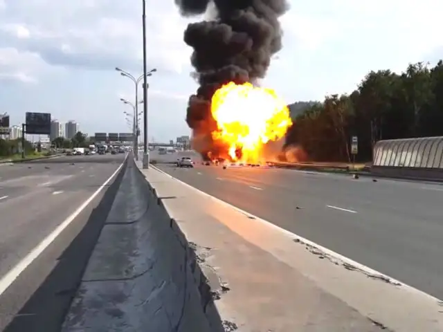 República Dominicana: camión que transportaba gas propano estalló en plena calle