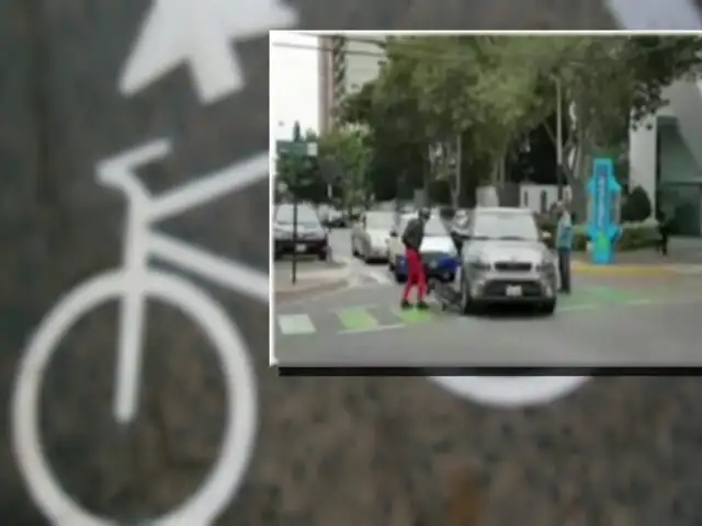 Conductora arrolla bicicleta tras no respetar ciclovía en San Isidro