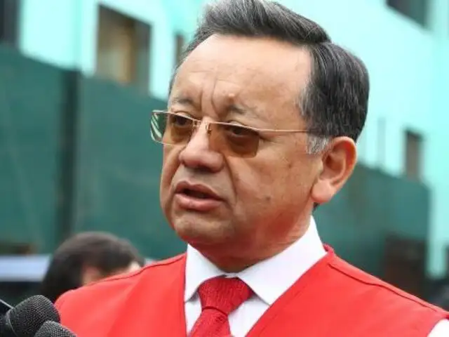 Edgar Alarcón descarta tajantemente renunciar a la Contraloría tras denuncia