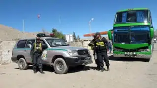 Barranca: delincuentes asaltan microbús y abandonan a pasajeros en ropa interior