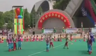 Corea del Norte: niños festejan su día jugando a la guerra