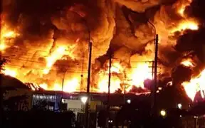 Incendio de gran magnitud se registra en almacén del Callao