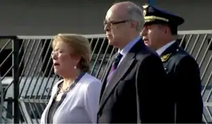 Michelle Bachelet sorprende al entonar el Himno del Perú