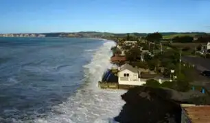 Nueva Zelanda: fuerte oleaje amenaza con desaparecer casas de Bahía de Hawke