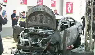 La Victoria: taxi estalla y se incendia en grifo