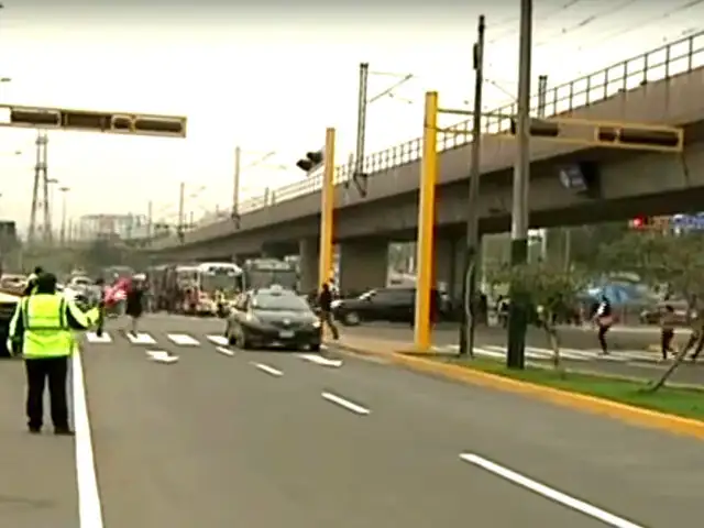 Surco: conductores y vecinos saludan apertura de vía auxiliar de Tomás Marsano