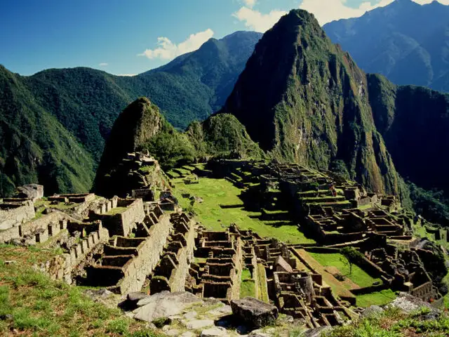 Descubren nuevos andenes bajo la Plaza Sagrada de Machu Picchu