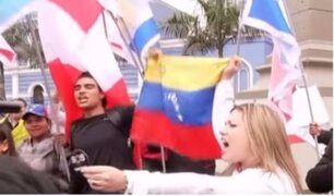 Venezolanos refugiados en Lima claman por un país libre en Plaza Francia