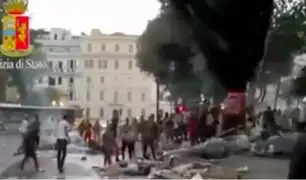 Roma: policías desalojaron a inmigrantes tras invasión en la Plaza de Independencia