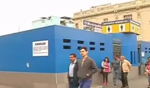 Personas disconformes tras posible demolición de baños públicos en Plaza Dos de Mayo