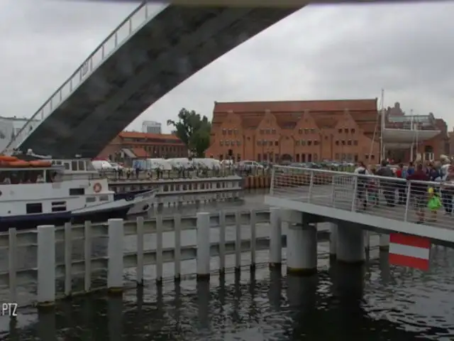 [VIDEO] Puente  levadizo casi aplasta a un barco