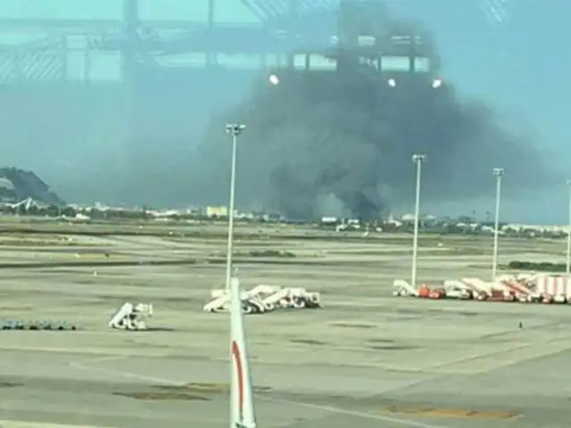 VIDEOS: vuelve el pánico a Barcelona por incendio cerca a aeropuerto