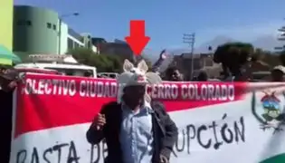 Regidor usó gorra de gato en sesión de concejo como acto de protesta en Arequipa
