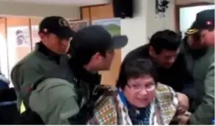 Pachacámac: retiran a la fuerza a regidora municipal por resistirse a suspensión de su cargo