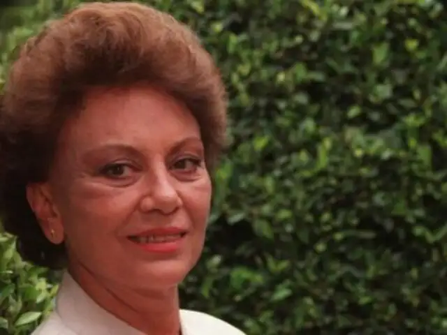 Fallece Saby Kamalich, actriz peruana que protagonizó 'Simplemente María'