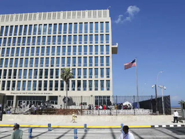 EEUU suspende emisión de visas en Cuba y retira funcionarios