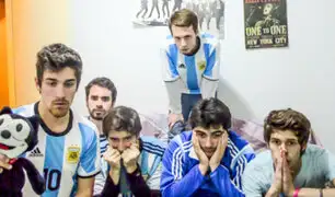 Conoce a 'Los Displicentes’ los hinchas argentinos más críticos de su selección