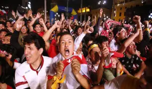Perú al repechaje: durante la madrugada continuaron las celebraciones