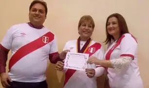 Chimbote: pareja se casa vistiendo la camiseta de la selección peruana