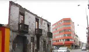 Cercado de Lima: fachada de casona abandonada está punto de desplomarse