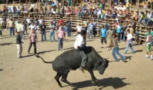 Ancash: toro cornea a jinete dejándolo gravemente herido y luego escapa de ruedo