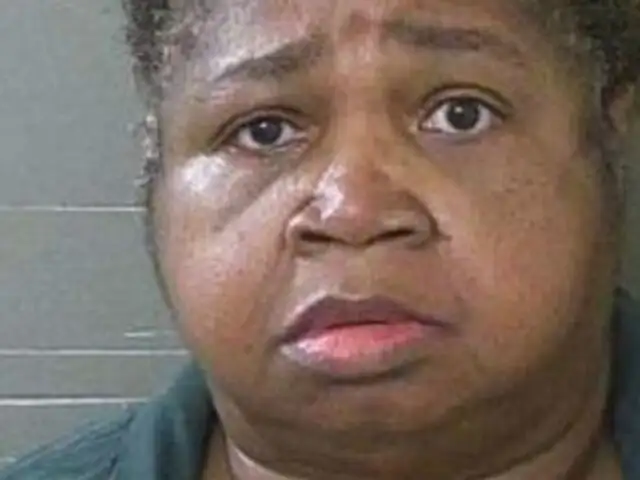 EEUU: Mujer de 150 kilos acusada de matar a niña sentándose en ella como castigo
