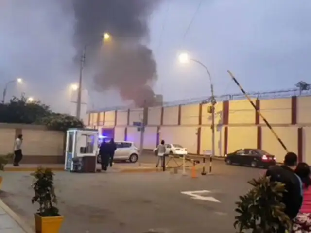 Bomberos y policías fueron atacados por internos en incendio en centro Maranguita