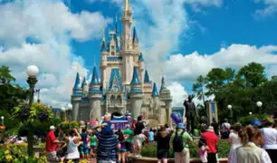 Visitantes de Disney esparcían cenizas de sus difuntos en parques temáticos