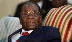 Presidente de Zimbabue renunció tras 37 años en el poder
