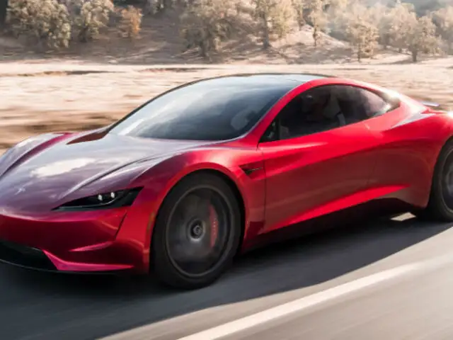 Tesla Motors presenta ‘Roadster’, deportivo eléctrico y “el auto más rápido del mundo”